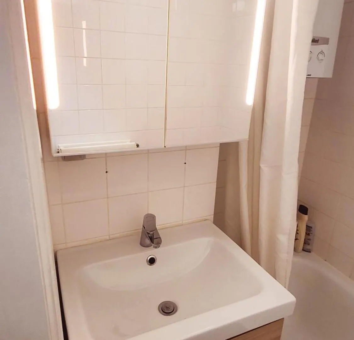 Room For Rent In Antwerpen Homestay